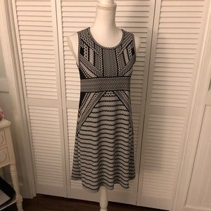 Black and beige sleeveless dress